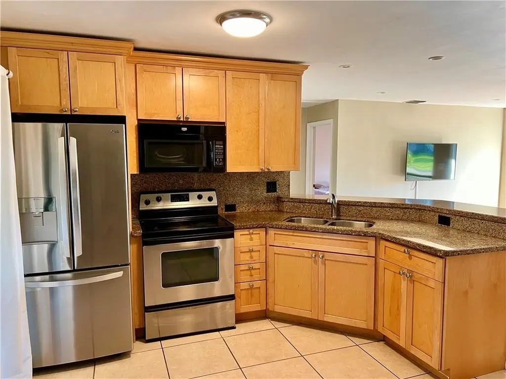 2820 NE 8th Avenue Pompano Beach FL 33064