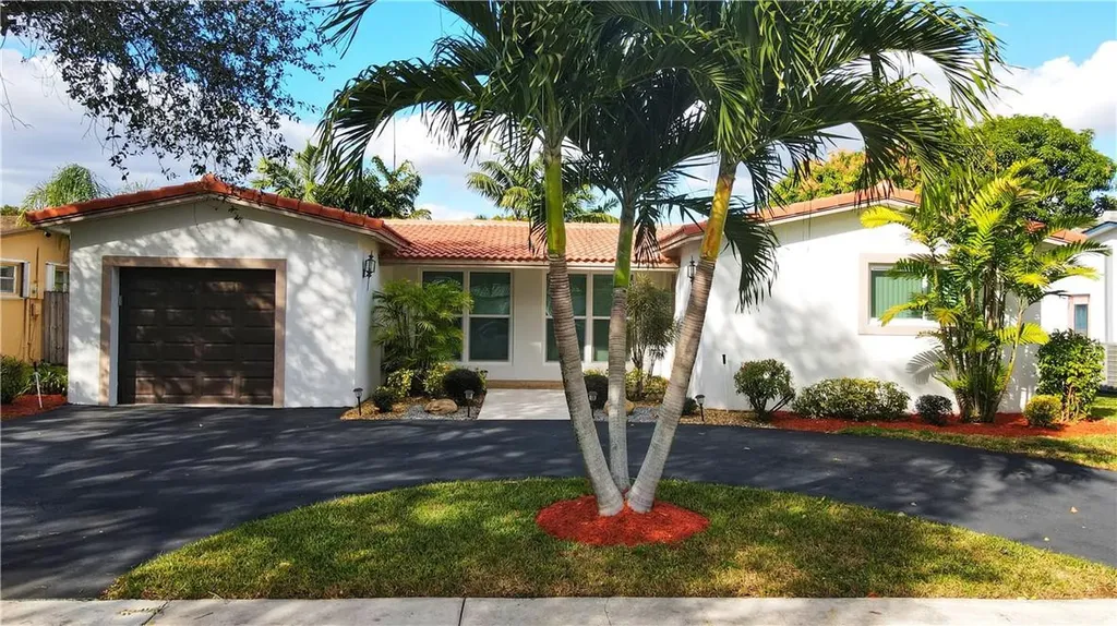 10479 NW 3rd Street Plantation FL 33324