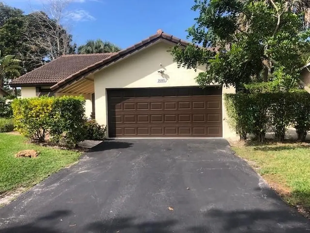 1680 Riverwood Lane Coral Springs FL 33071