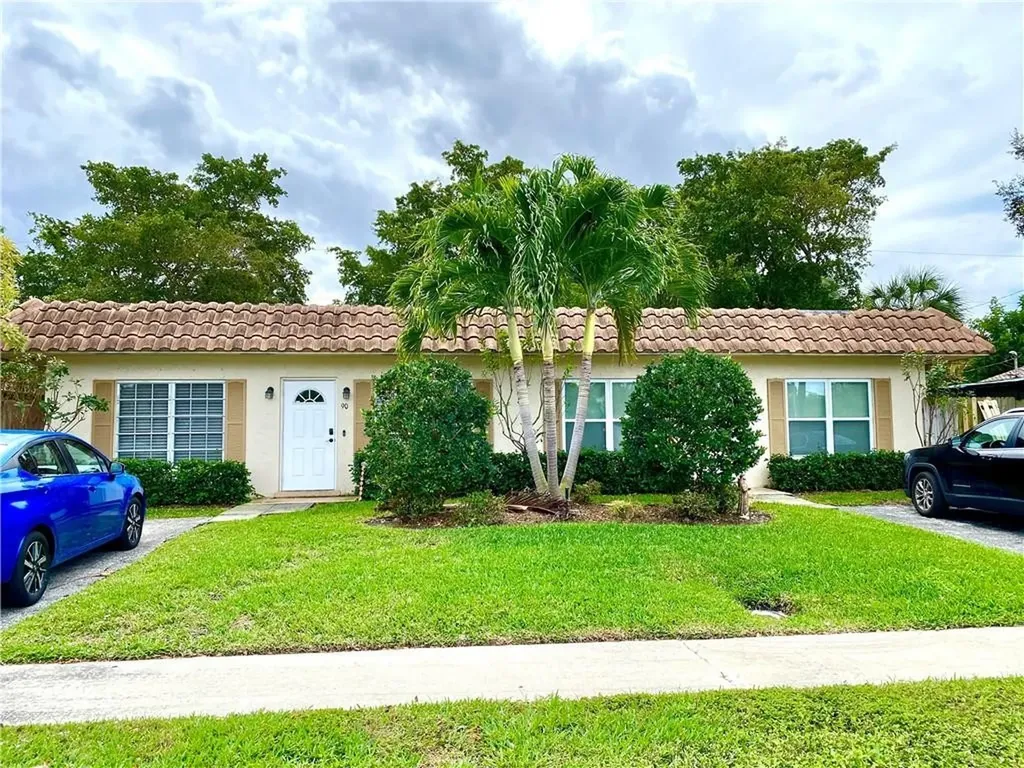 90 Lariat Circle Boca Raton FL 33487
