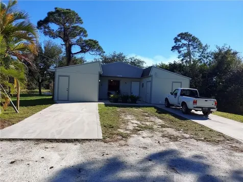 3998 SE Lincoln Street Stuart FL 34997