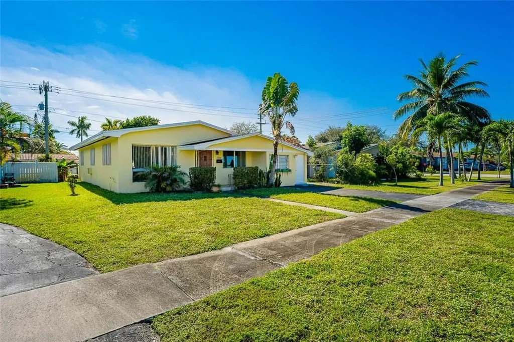 3920 Grant Street Hollywood FL 33021