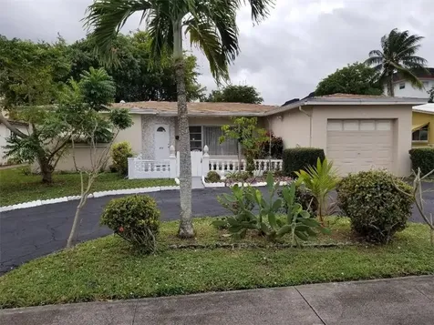 4290 NW 42nd Street Lauderdale Lakes FL 33319