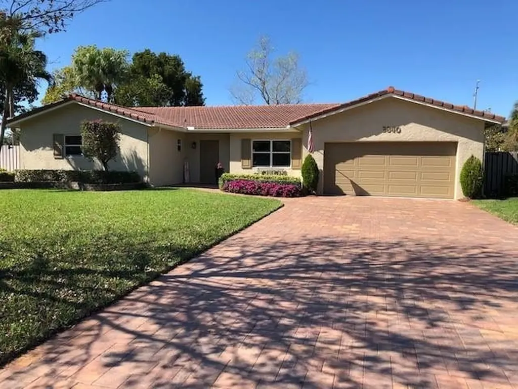 2840 NW 88th Terrace Coral Springs FL 33065
