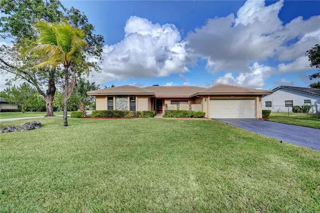 8655 NW 19th Drive Coral Springs FL 33071