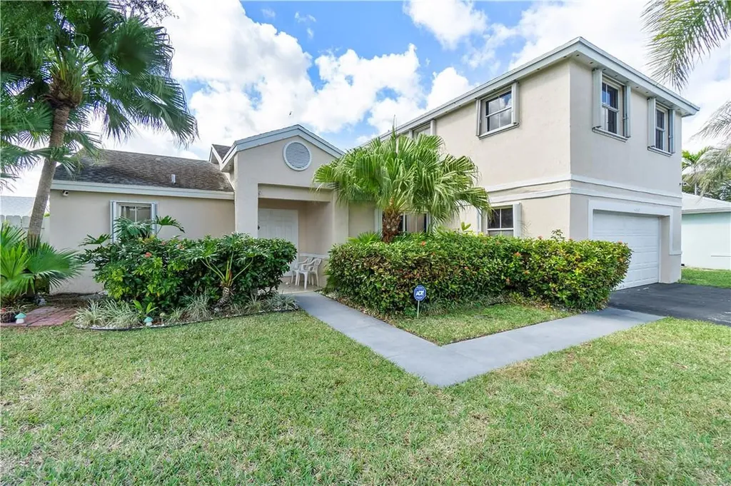 4041 SW 70th Terrace Davie FL 33314