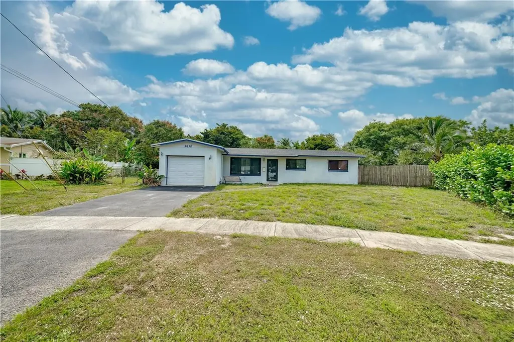 4830 NW 7th Street Plantation FL 33317