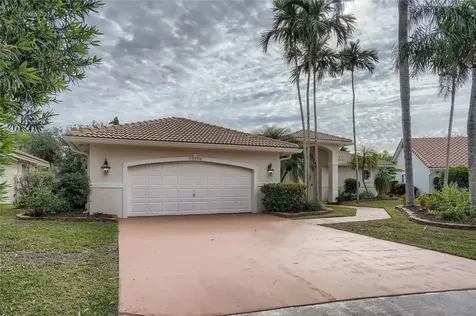 22806 Pinewood Court Boca Raton FL 33433