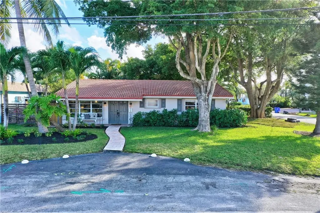 1300 SE 3rd Street Pompano Beach FL 33060