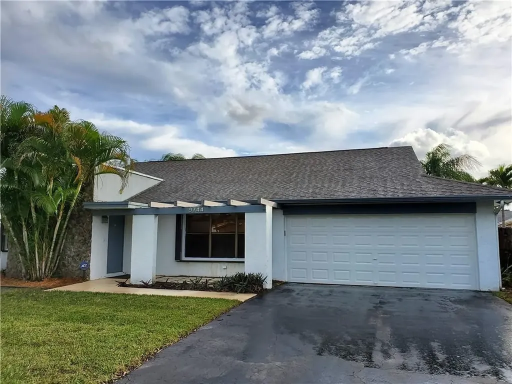 9744 NW 43rd Street Sunrise FL 33351
