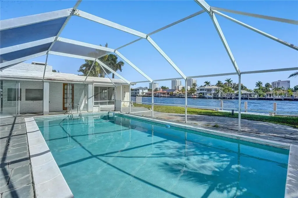 2728 SE 11th Street Pompano Beach FL 33062