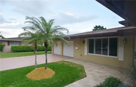 820 Camellia Court Plantation FL 33317