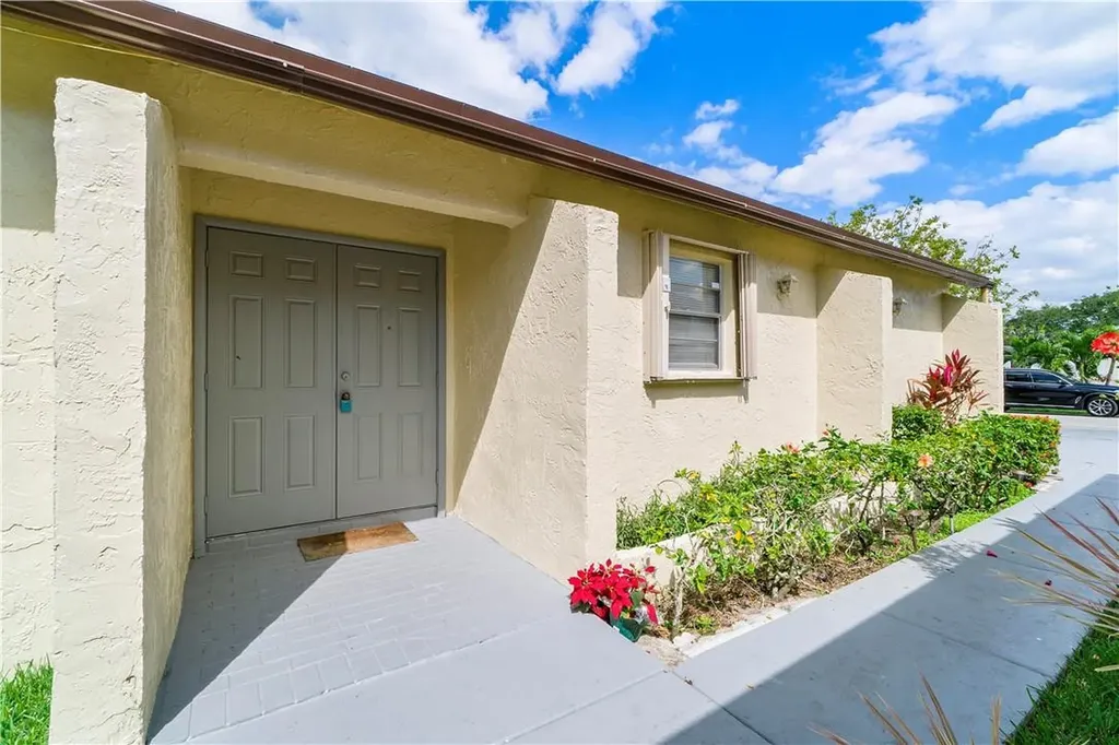 9164 Pine Springs Drive Boca Raton FL 33428