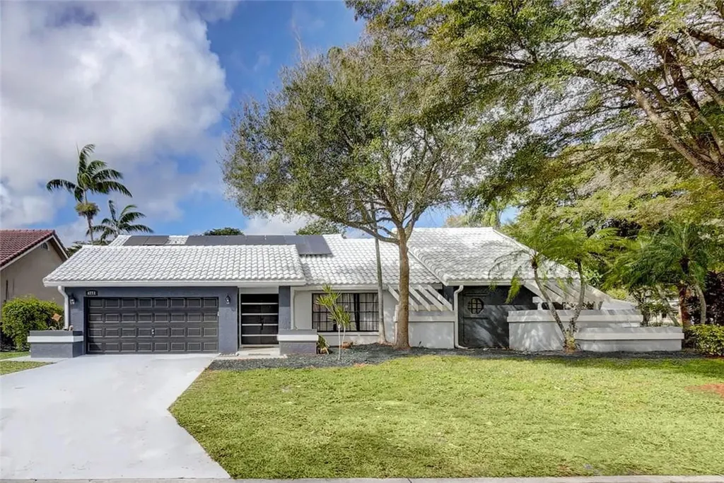 4772 NW 60th Lane Coral Springs FL 33067