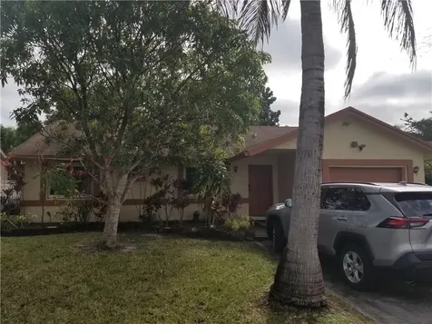 7520 SW 7th Place North Lauderdale FL 33068
