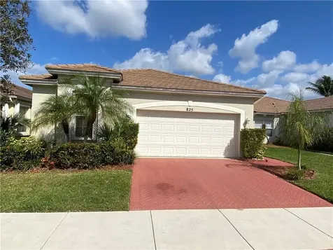 825 SW Rocky Bayou Terrace Port St Lucie FL 34986