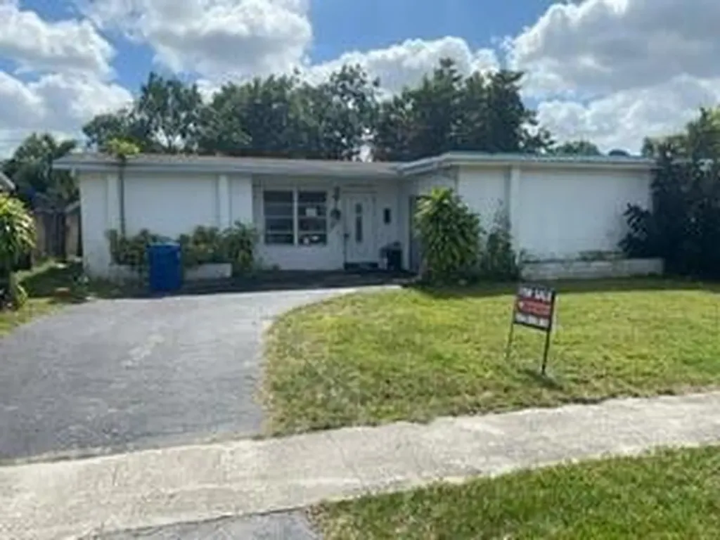 8640 NW 28th Street Sunrise FL 33322