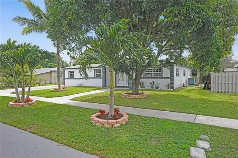6220 NW 18th Court Sunrise FL 33313