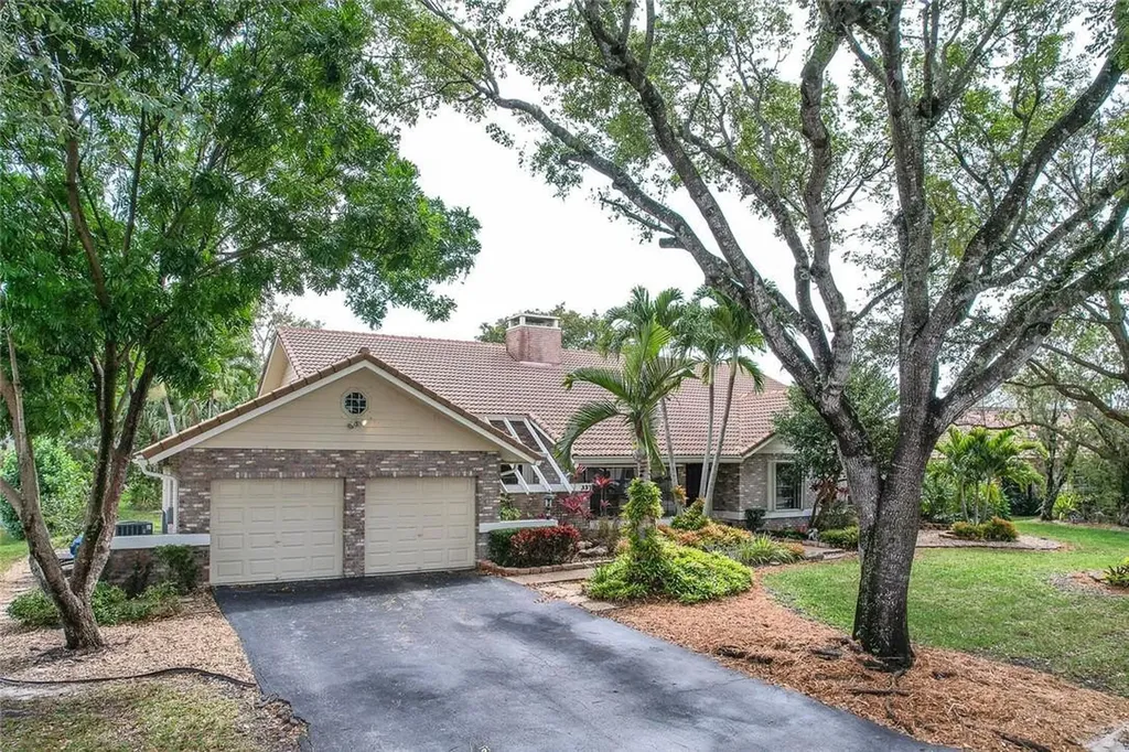337 NW 111th Avenue Coral Springs FL 33071