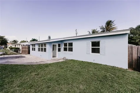 18381 NE 21st Place North Miami Beach FL 33179