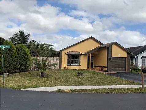 4492 NW 99th Way Sunrise FL 33351