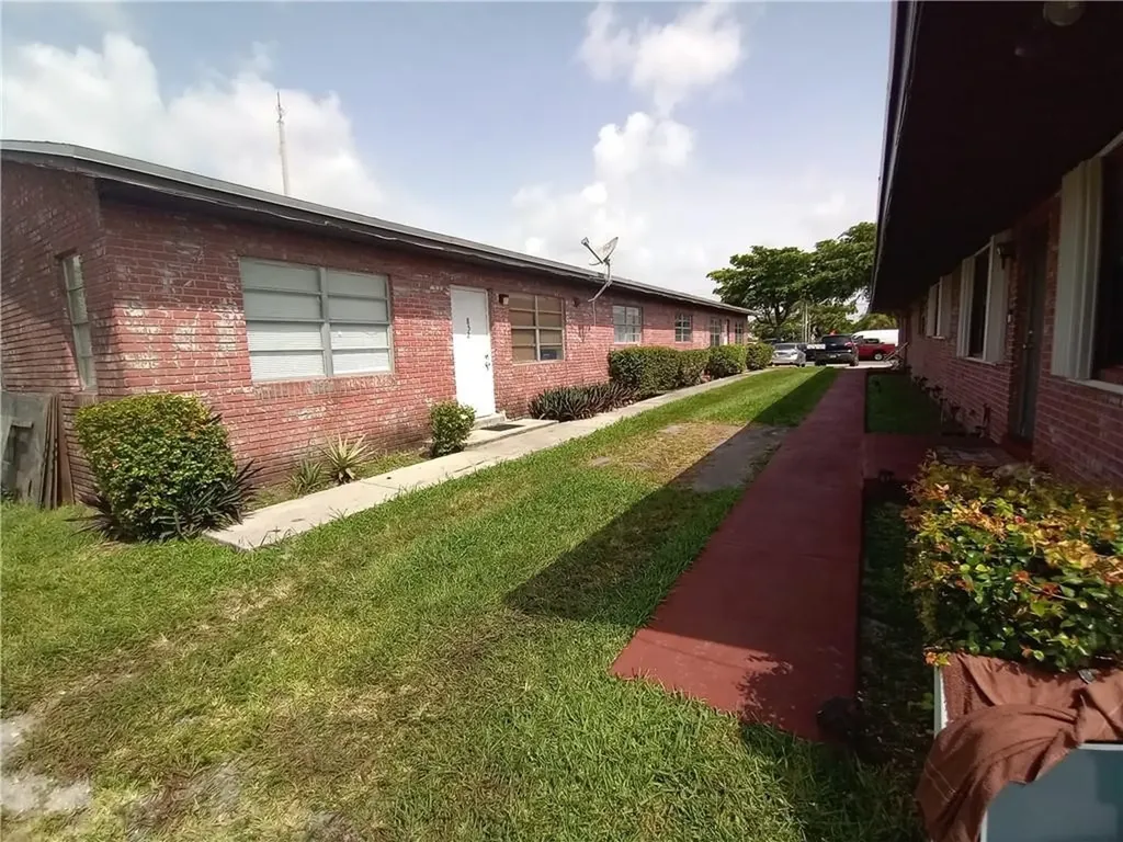 850 NW 8th Street Hallandale Beach FL 33009