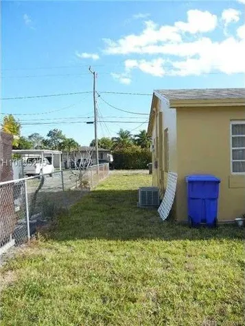 2427 Garfield Street Hollywood FL 33020
