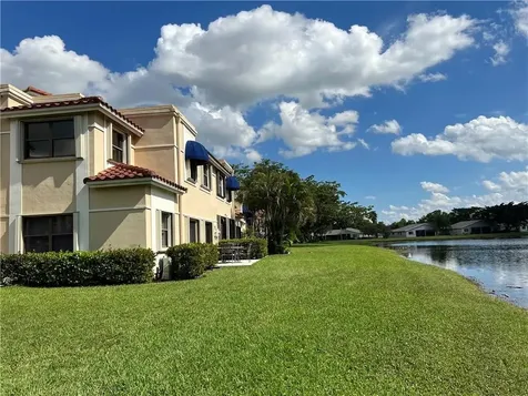 567 Racquet Club Road Weston FL 33326
