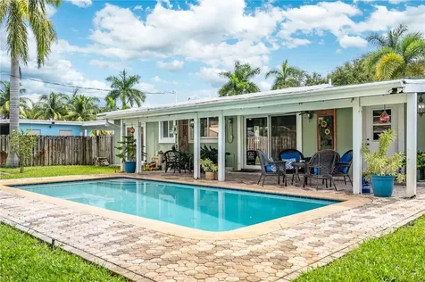 275 SW 14th Street Pompano Beach FL 33060