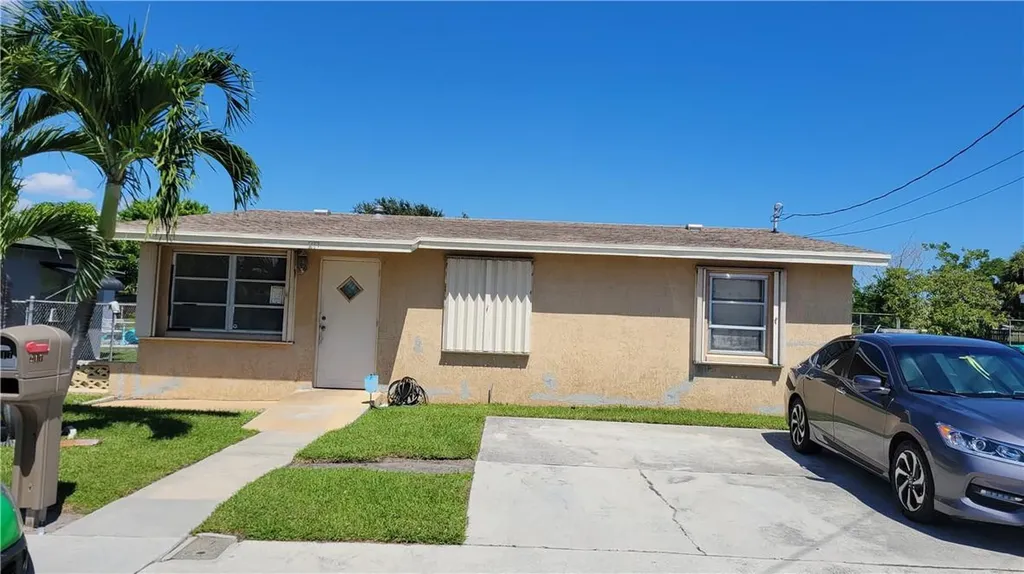 217 NE 13th Avenue Boynton Beach FL 33435