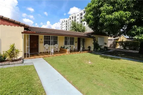 6 NE 5th Avenue Hialeah FL 33010