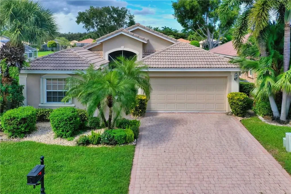 6529 Via Trento Delray Beach FL 33446