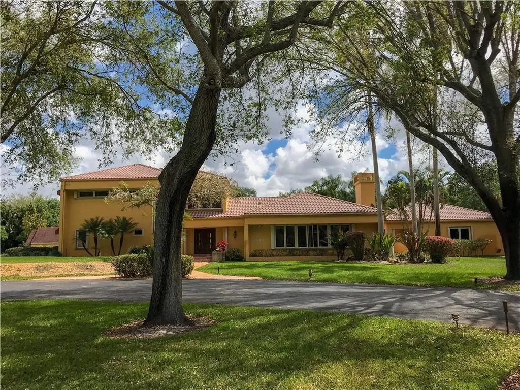 5400 Thoroughbred Lane Southwest Ranches FL 33330