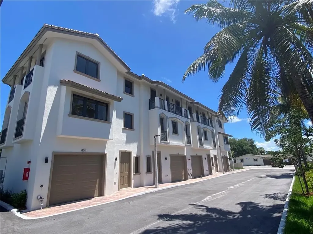 444 NW 41st Street Oakland Park FL 33309