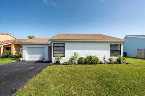 16711 Redwood Way Weston FL 33326