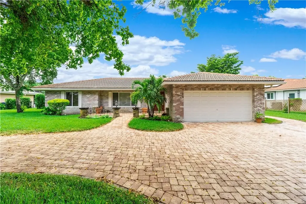 2098 NW 102nd Terrace Coral Springs FL 33071