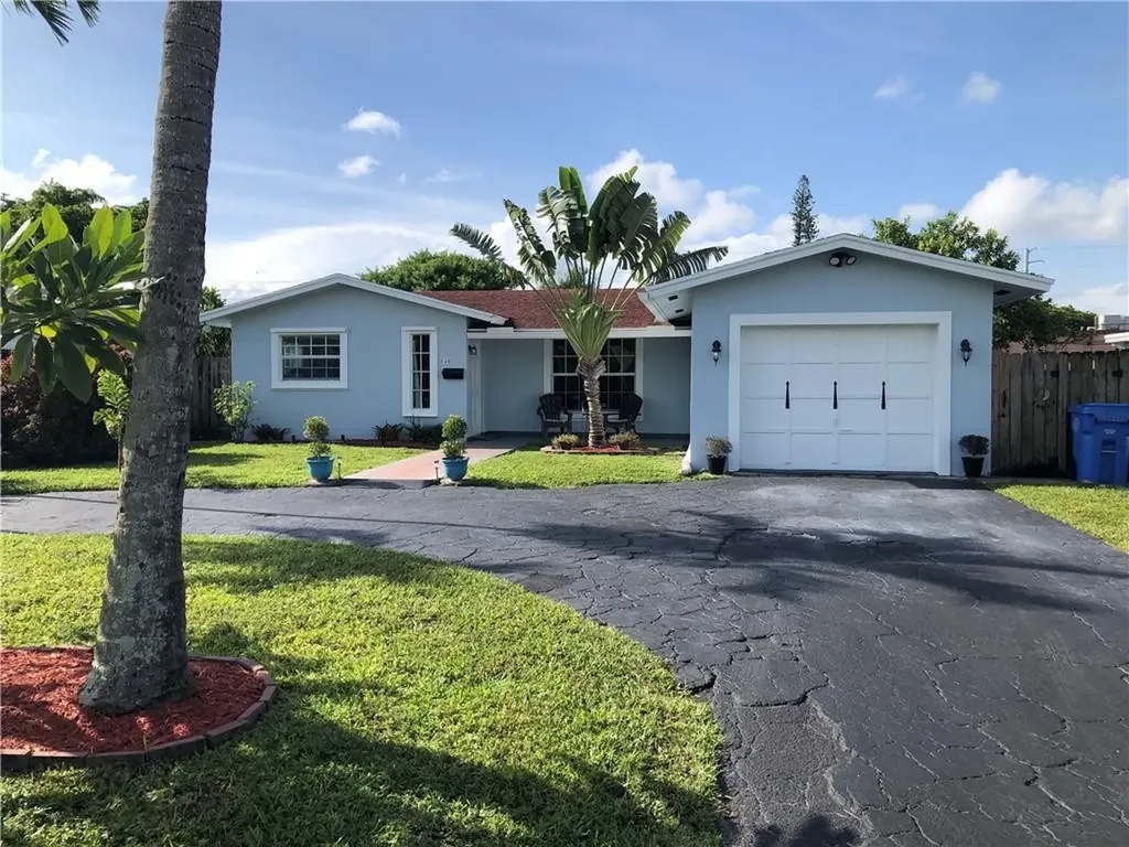 840 NW 35th Street Oakland Park FL 33309