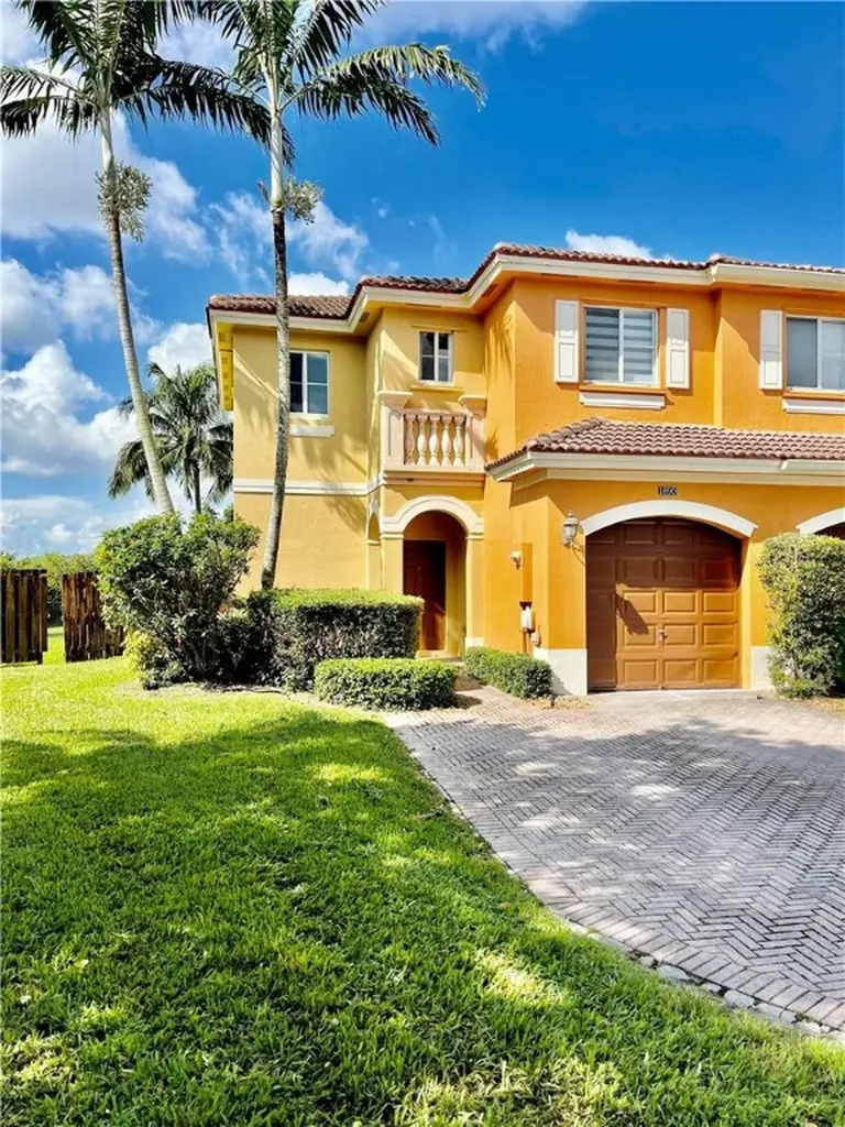 1890 SW 91st Avenue Miramar FL 33025