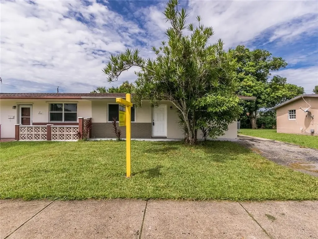1951 SW 68th Terrace North Lauderdale FL 33068