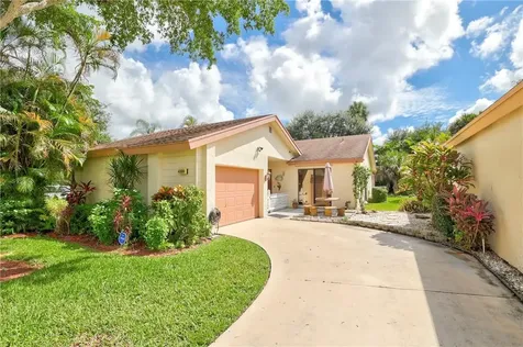 4326 Acacia Circle Coconut Creek FL 33066