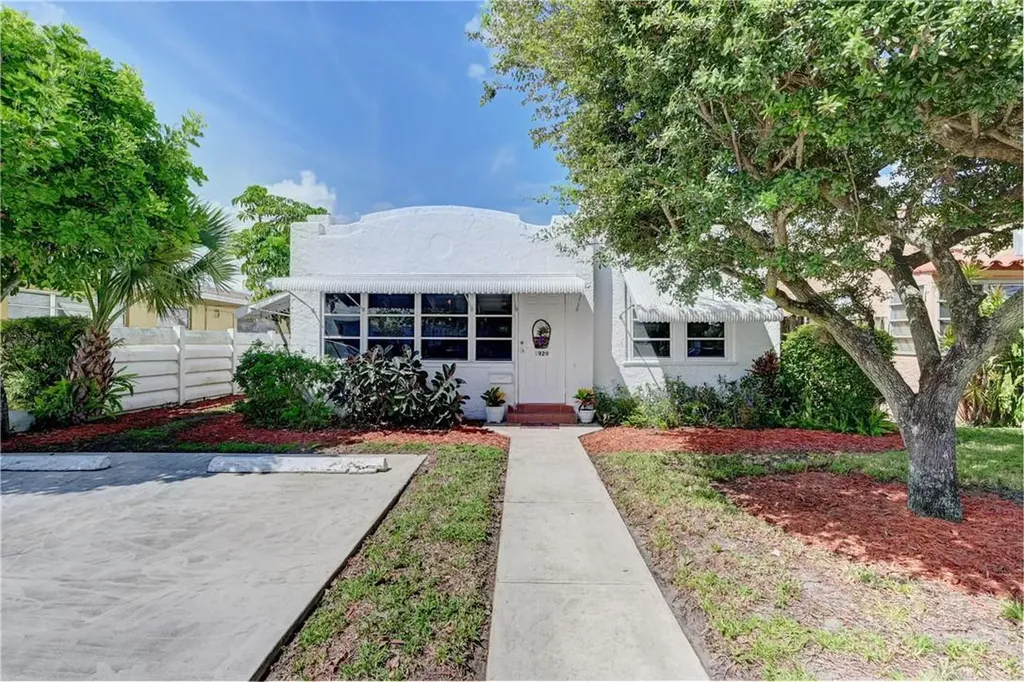 1929 Pierce Street Hollywood FL 33020