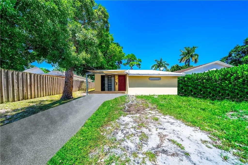 735 NE 34th Street Oakland Park FL 33334