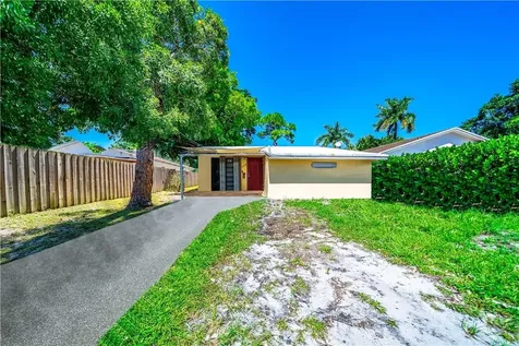 735 NE 34th Street Oakland Park FL 33334
