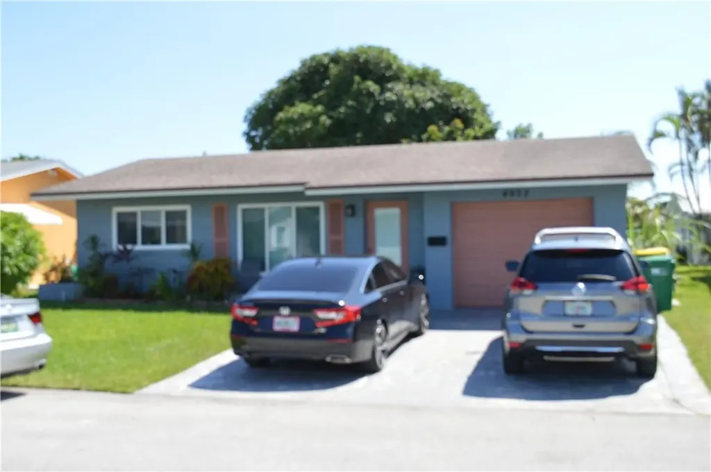 4932 NW 54th Court Tamarac FL 33319