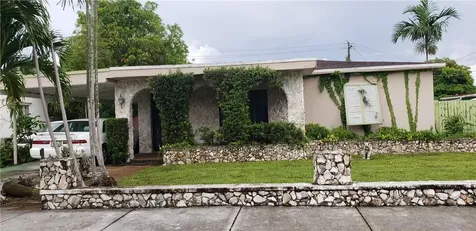 3807 SW 27th Street West Park FL 33023