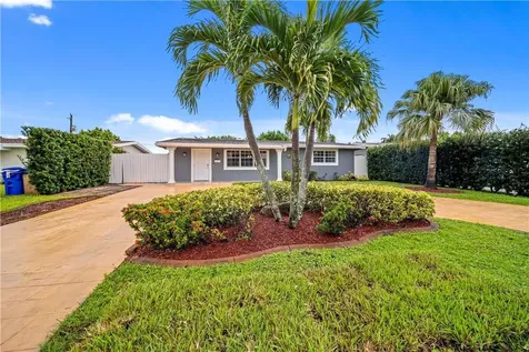 8261 NW 11th Court Pembroke Pines FL 33024