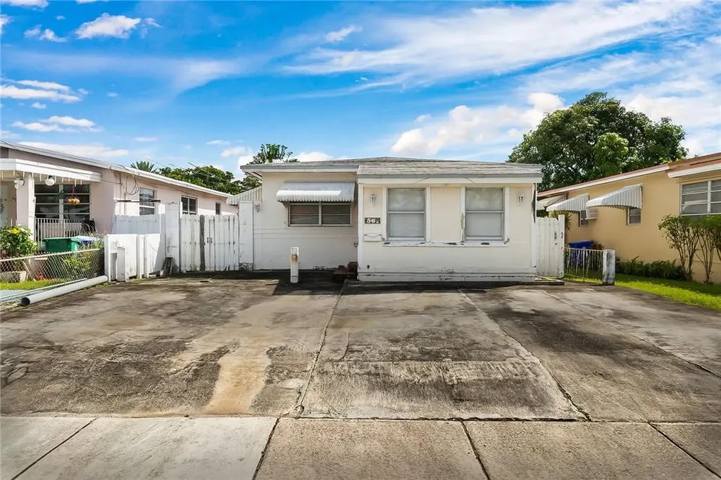 561 NW 58th Court Miami FL 33126