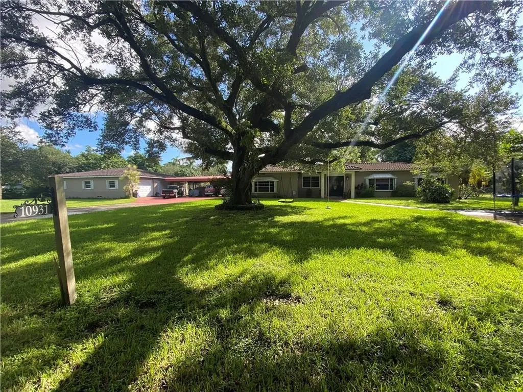 10931 SW 31st Street Davie FL 33328