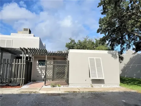 1490 NW 112th Terrace Pembroke Pines FL 33026