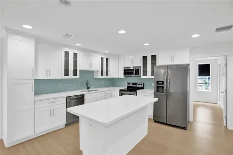 5211 NW 76th Place Pompano Beach FL 33073